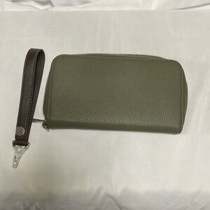 All about the Benjamin’s wallet by thirty one